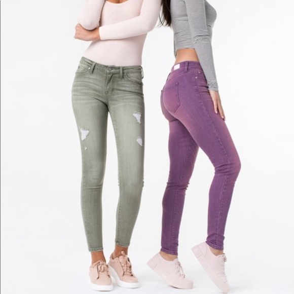 Celebrity Pink Pants - 🌟🌟DARK MAROON COLORED STRAIGHT LEGGED JEANS 👖